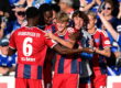 Louis Lemke jubelt mit seinen HSV-Kollegen über sein erstes Profi-Tor beim Pokalspiel in Verl.
